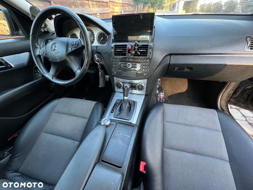 Mercedes-Benz Klasa C 320 CDI 7G-TRONIC Avantgarde Sport Edition - 15