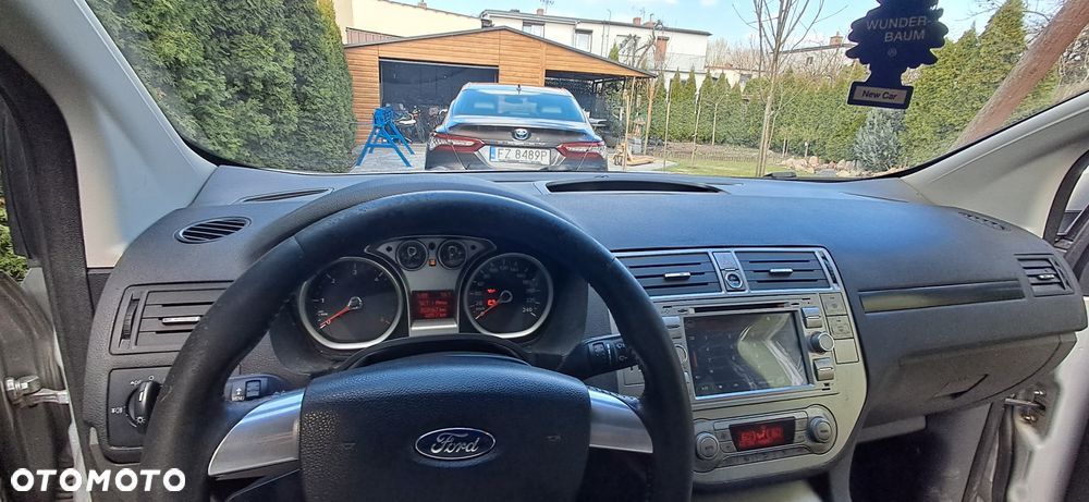 Ford Kuga - 3