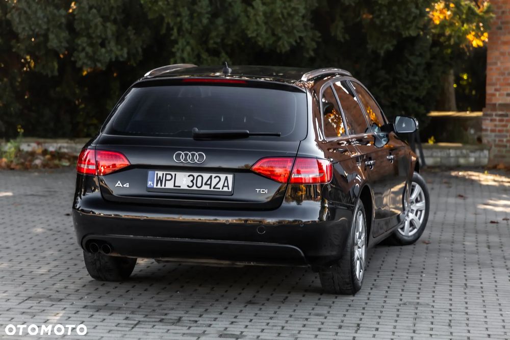 Audi A4 Avant - 10