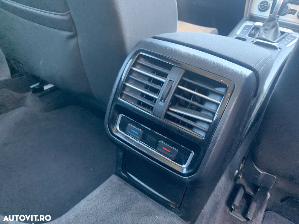 Volkswagen Passat 2.0 TDI DSG Comfortline - 19