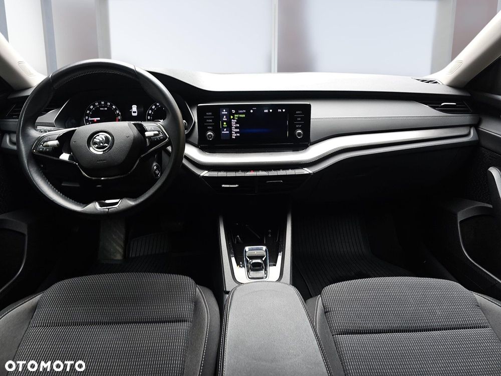 Skoda Octavia 2.0 TDI Ambition DSG - 8