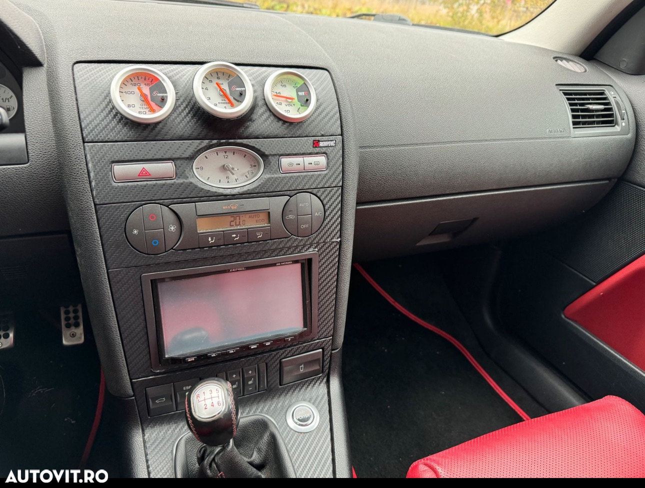 Ford Mondeo 3.0 V6 ST220 - 8