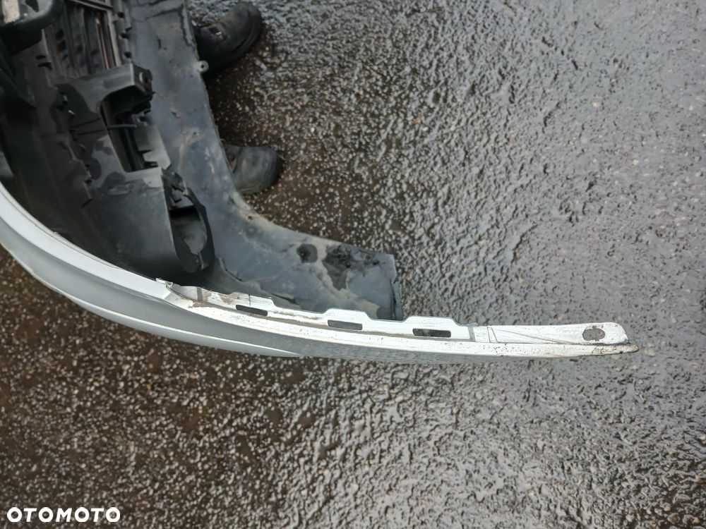 Seat Cordoba II zderzak przedni kod lakieru L57N - 11