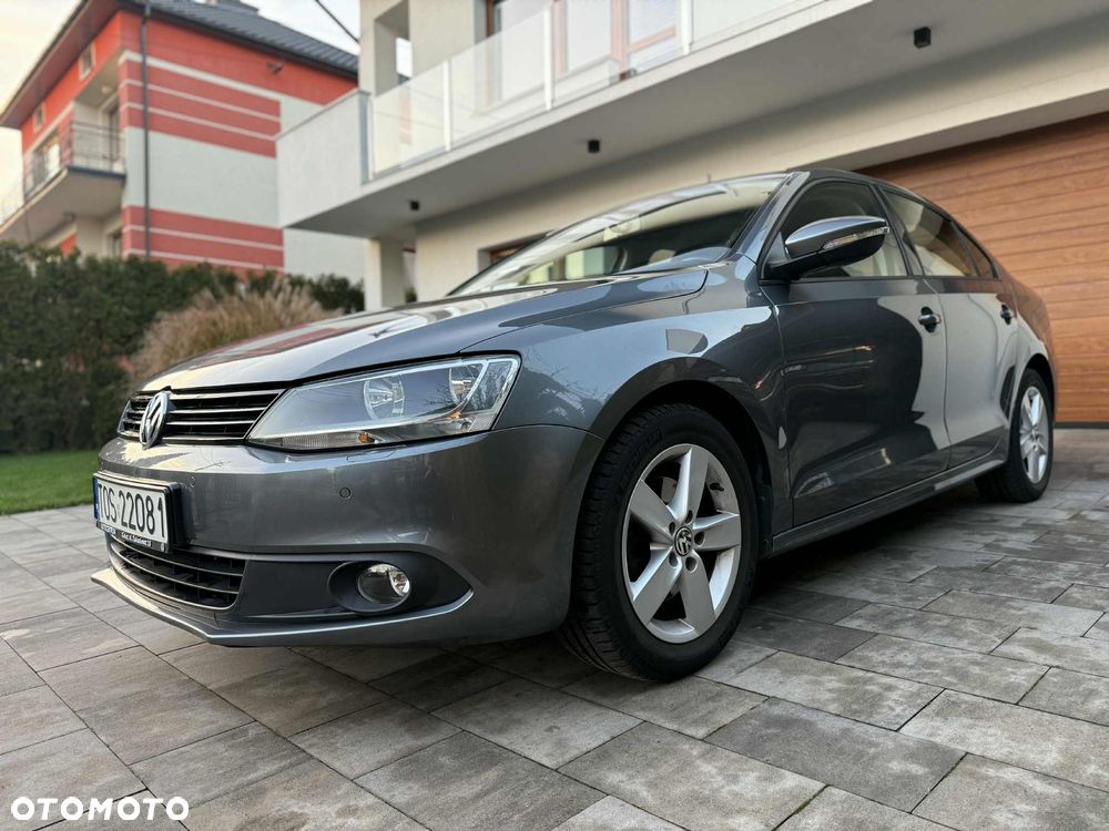 Volkswagen Jetta 1.2 TSI BMT Comfortline - 1