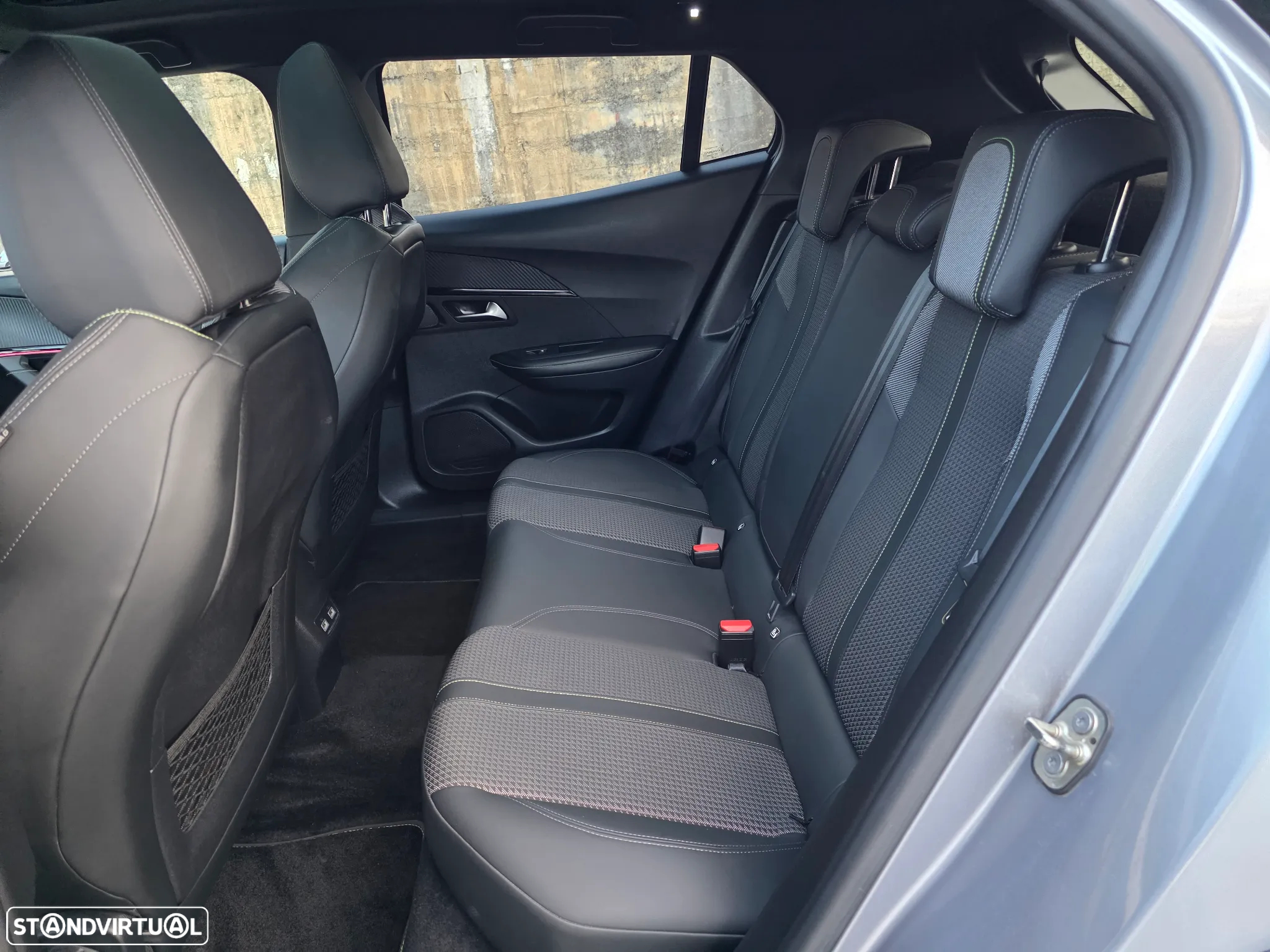 Peugeot e-2008 50 kWh GT Line - 6