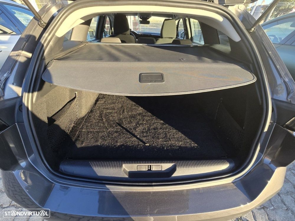 Peugeot 308 SW 1.5 BlueHDi Active Pack — fotografia 16