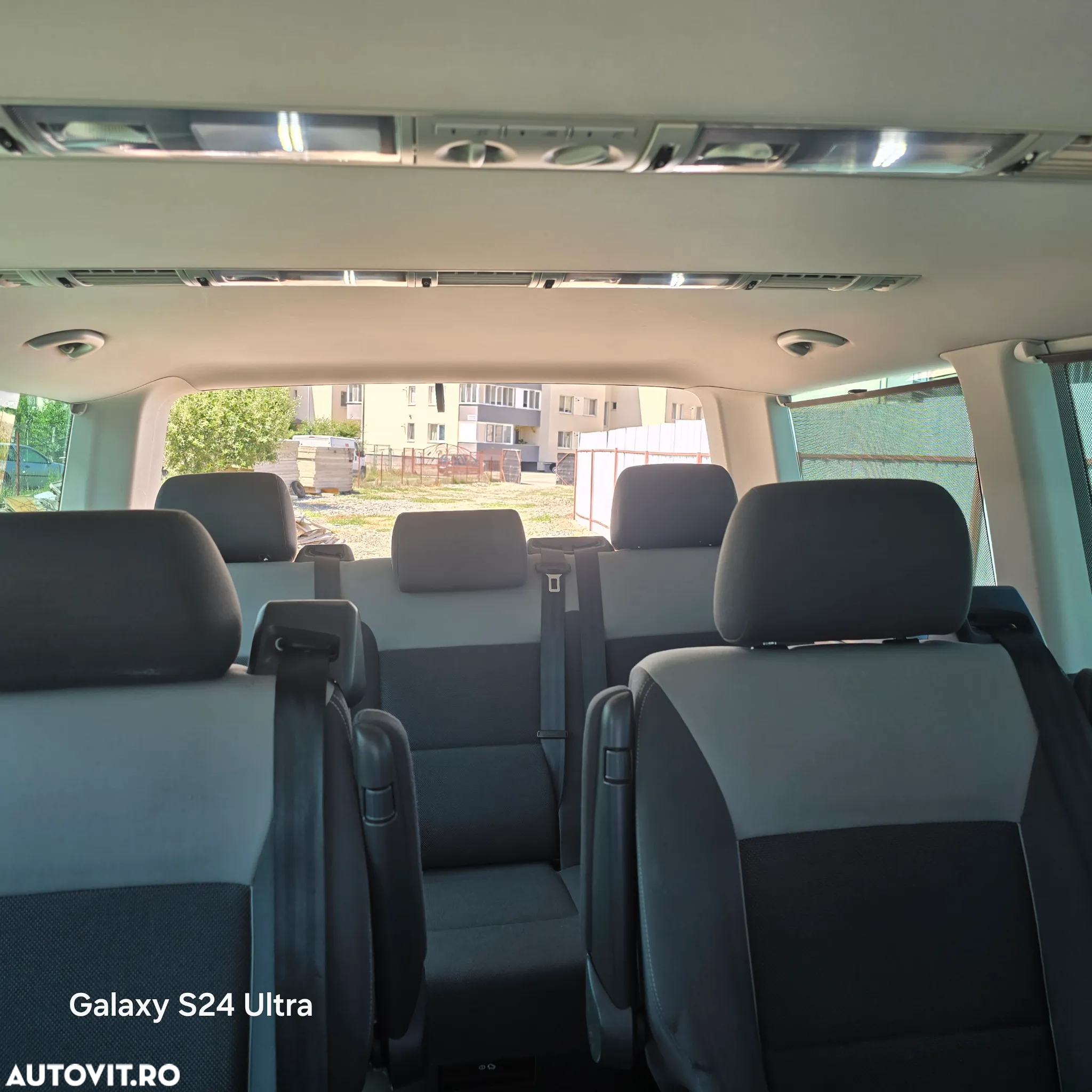 Volkswagen Multivan - 8