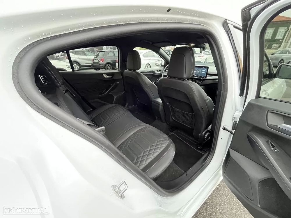 Ford Focus 1.0 EcoBoost MHEV ST-Line X Aut. - 36