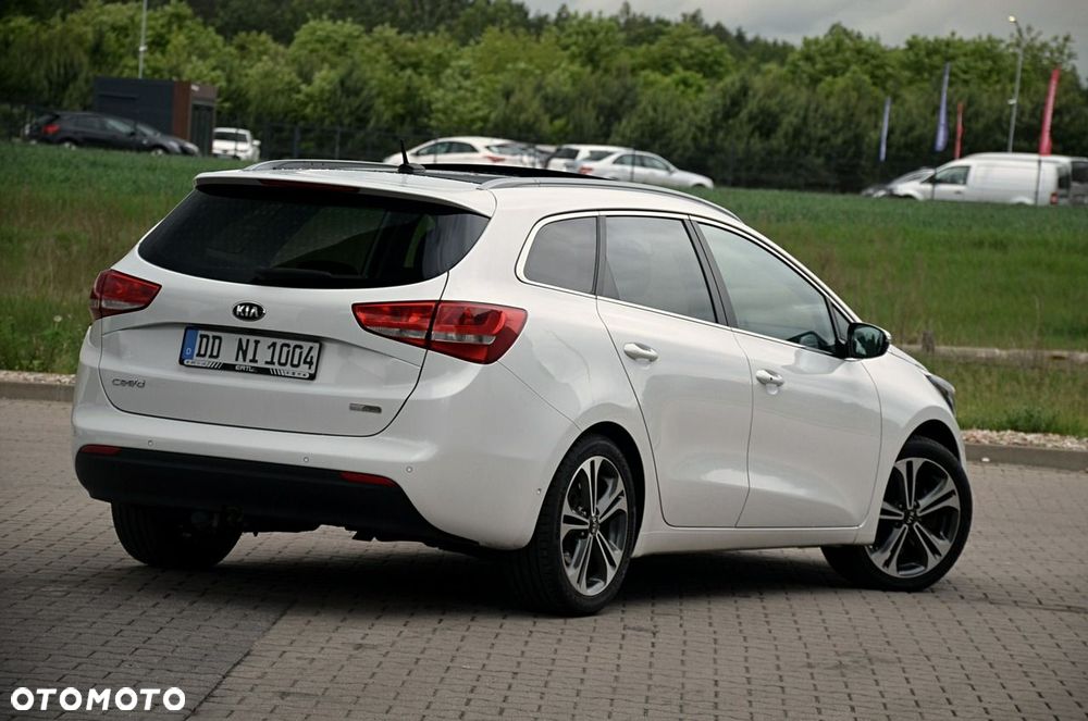 Kia Ceed - 9