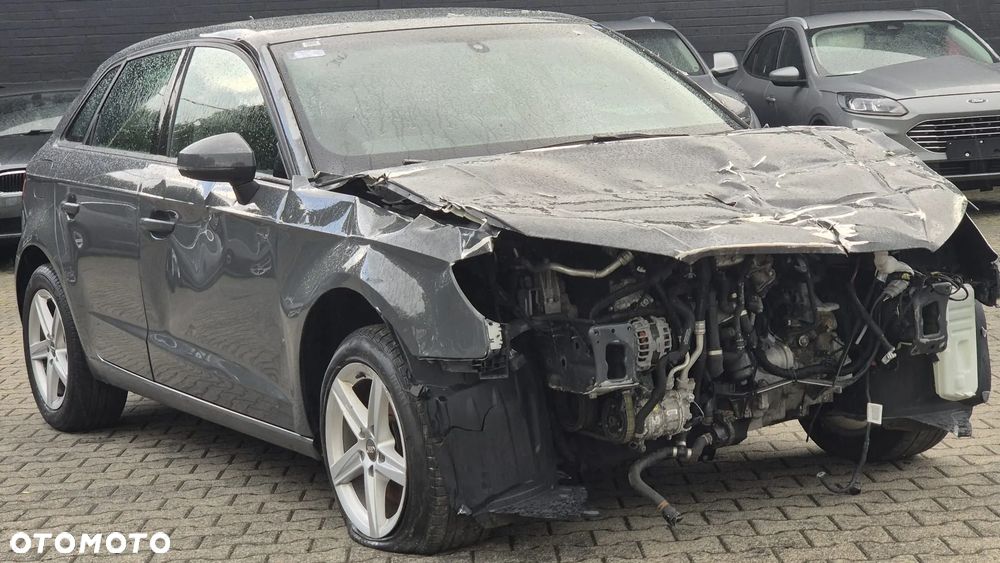 Audi A3 Sportback 1.6 TDI design - 5