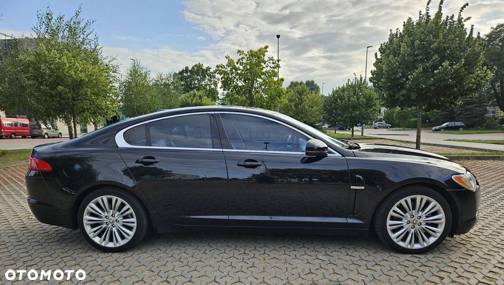 Jaguar XF 5.0 V8 Premium Luxury - 3