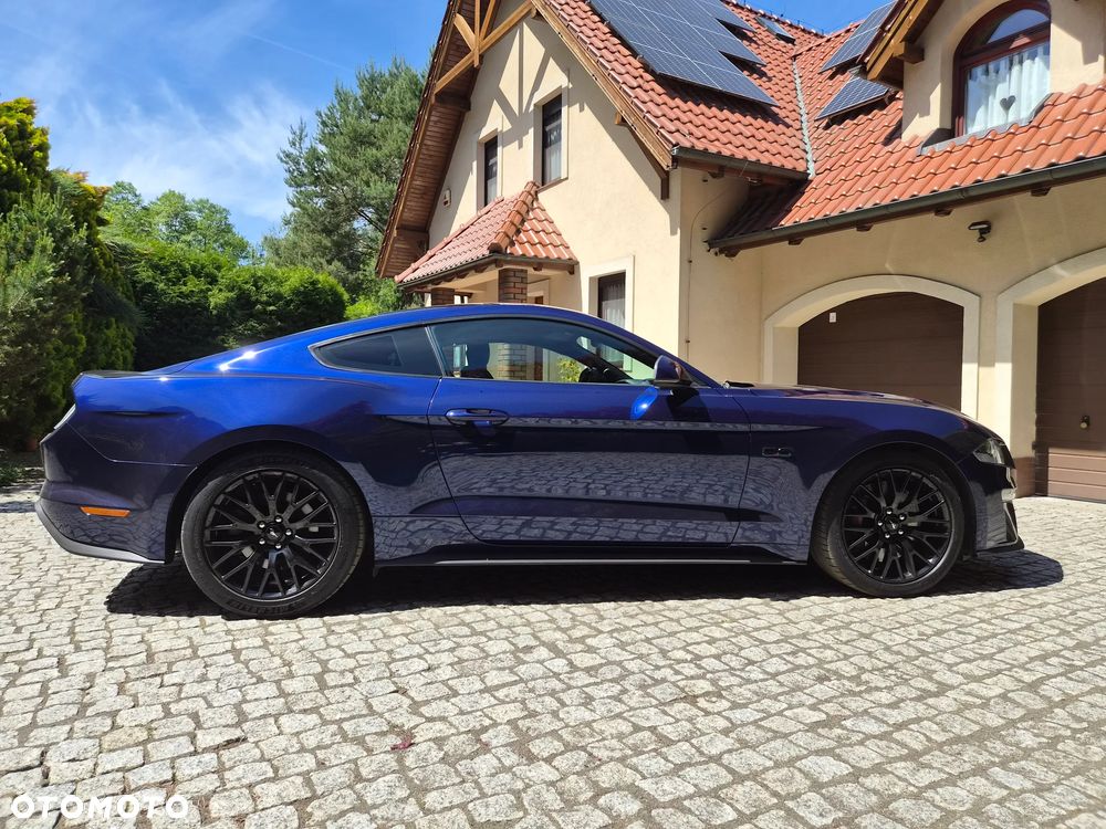 Ford Mustang - 4