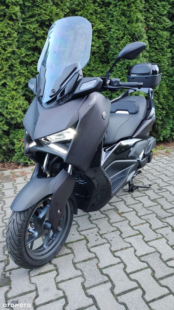 Yamaha X-max - 10