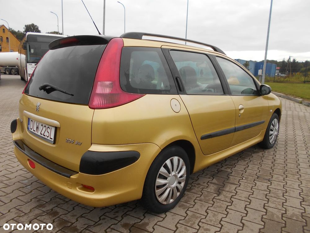 Peugeot 206 1.1 Color-Line - 3