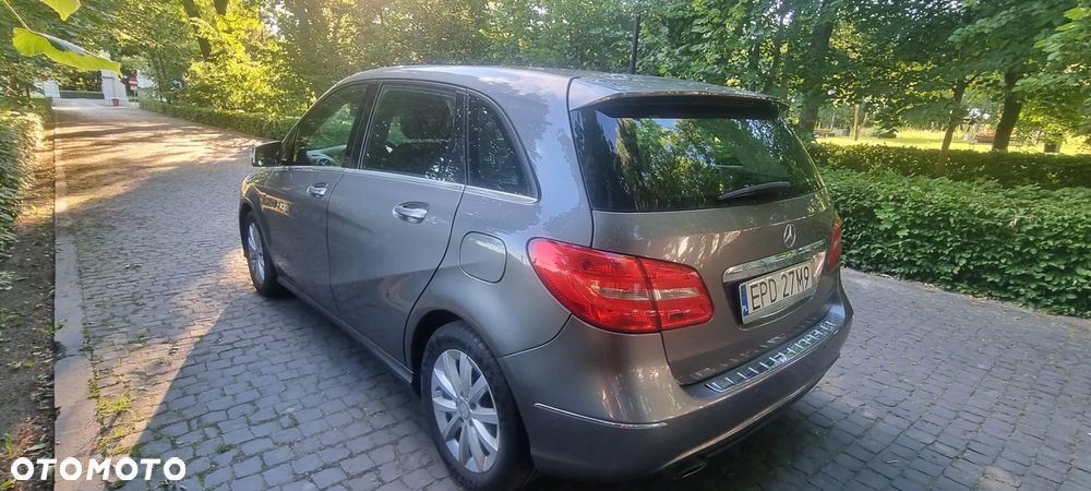 Mercedes-Benz Klasa B 180 (BlueEFFICIENCY) 7G-DCT - 4