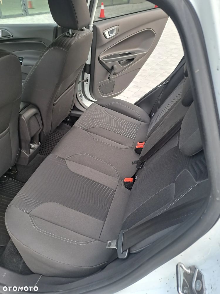 Ford Fiesta - 19