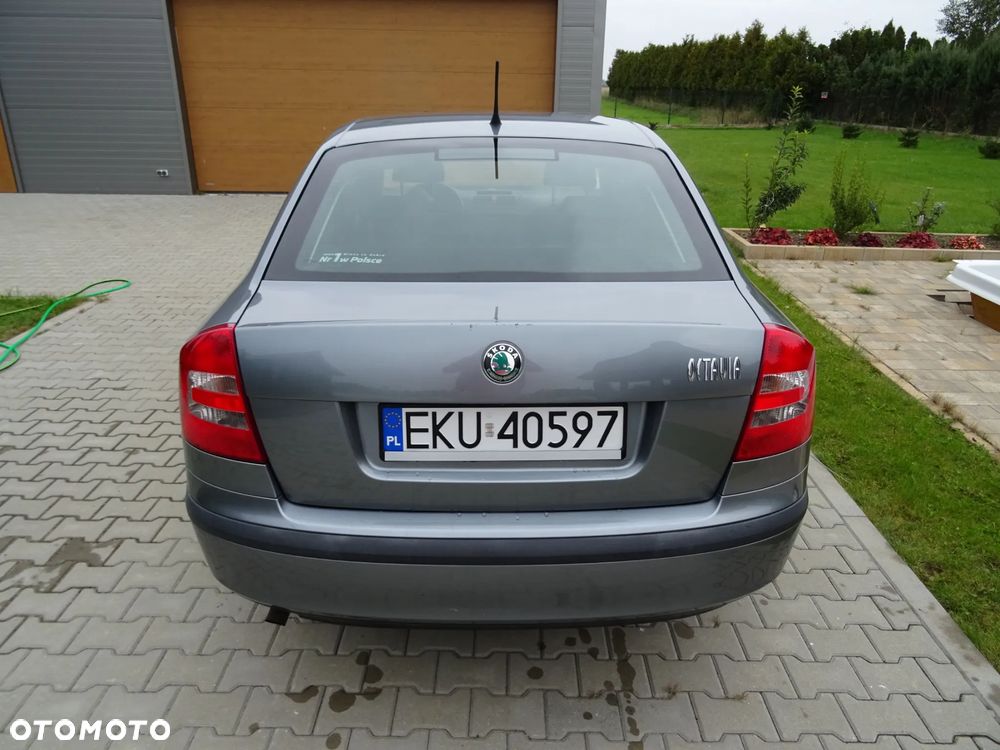 Skoda Octavia 1.6 Ambition - 21