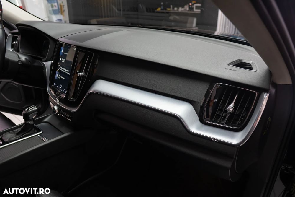 Volvo XC 60 T5 Geartronic Momentum Pro - 12