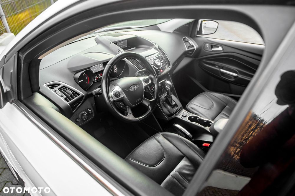 Ford Kuga 2.0 TDCi 4x4 Titanium - 16