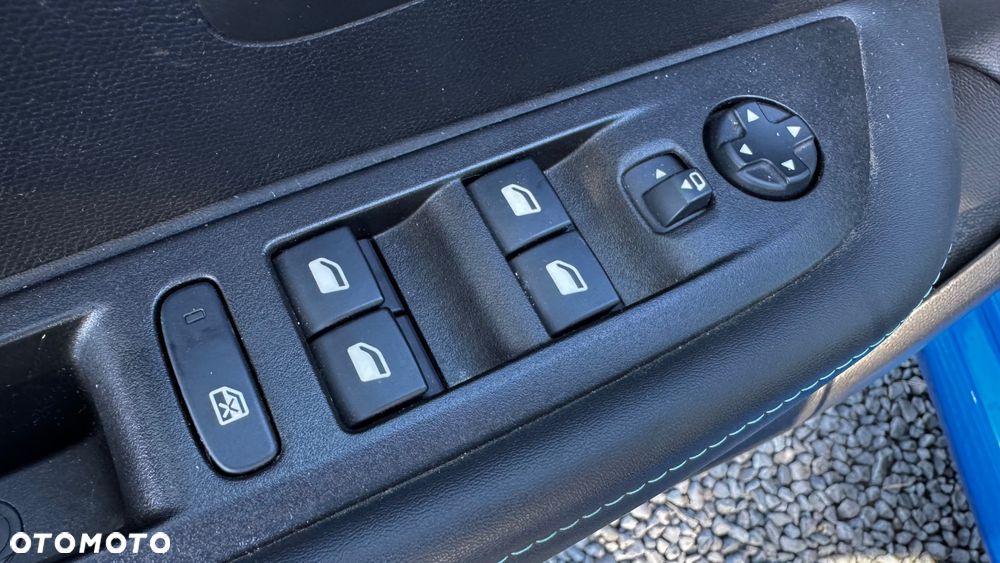 Peugeot 208 PureTech 130 EAT8 Allure - 37