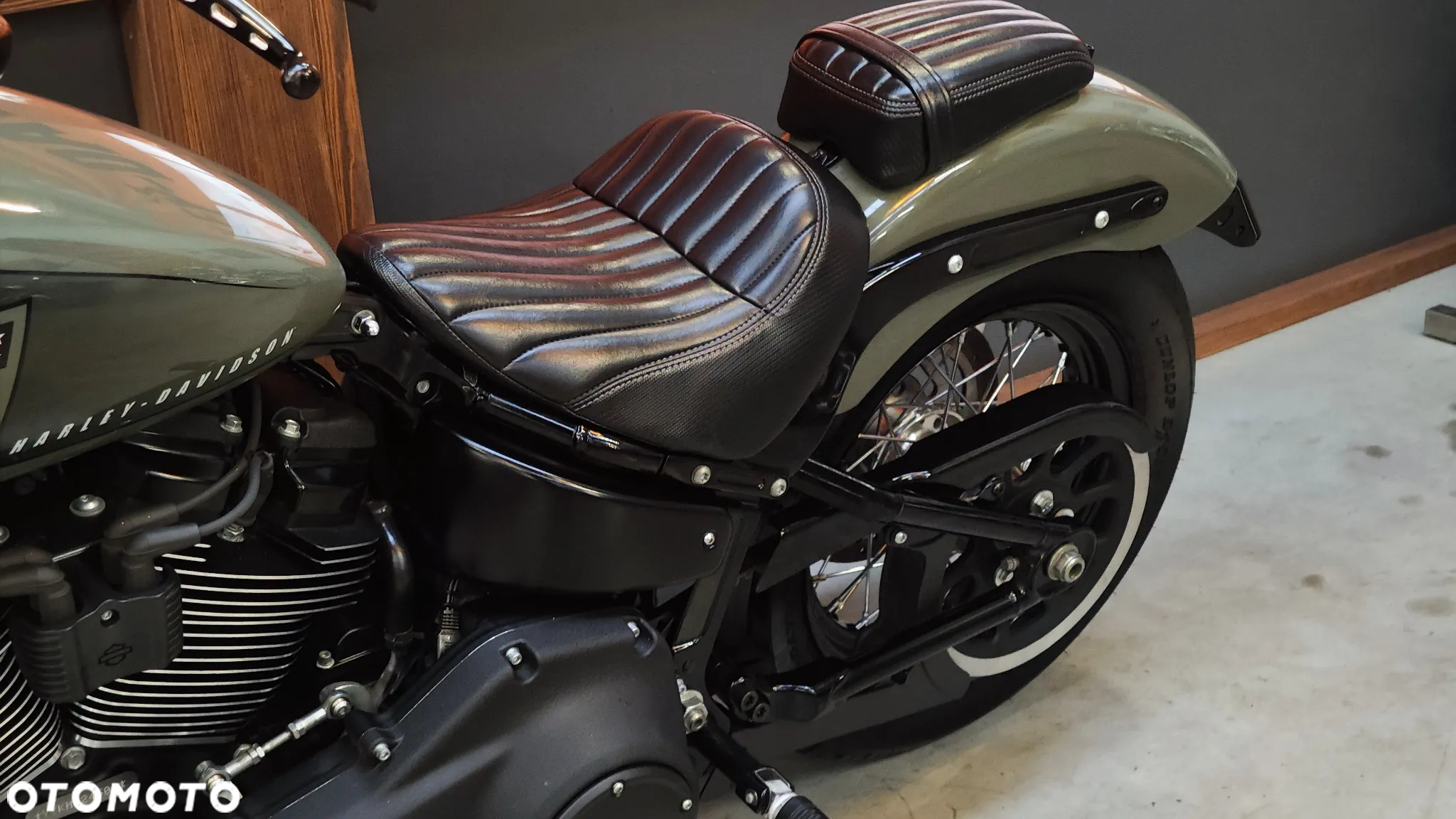 Harley-Davidson Softail Street Bob - 22