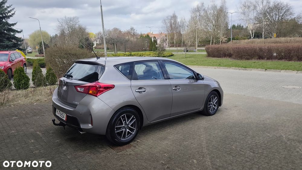 Toyota Auris 2.0 D-4D Luna - 7