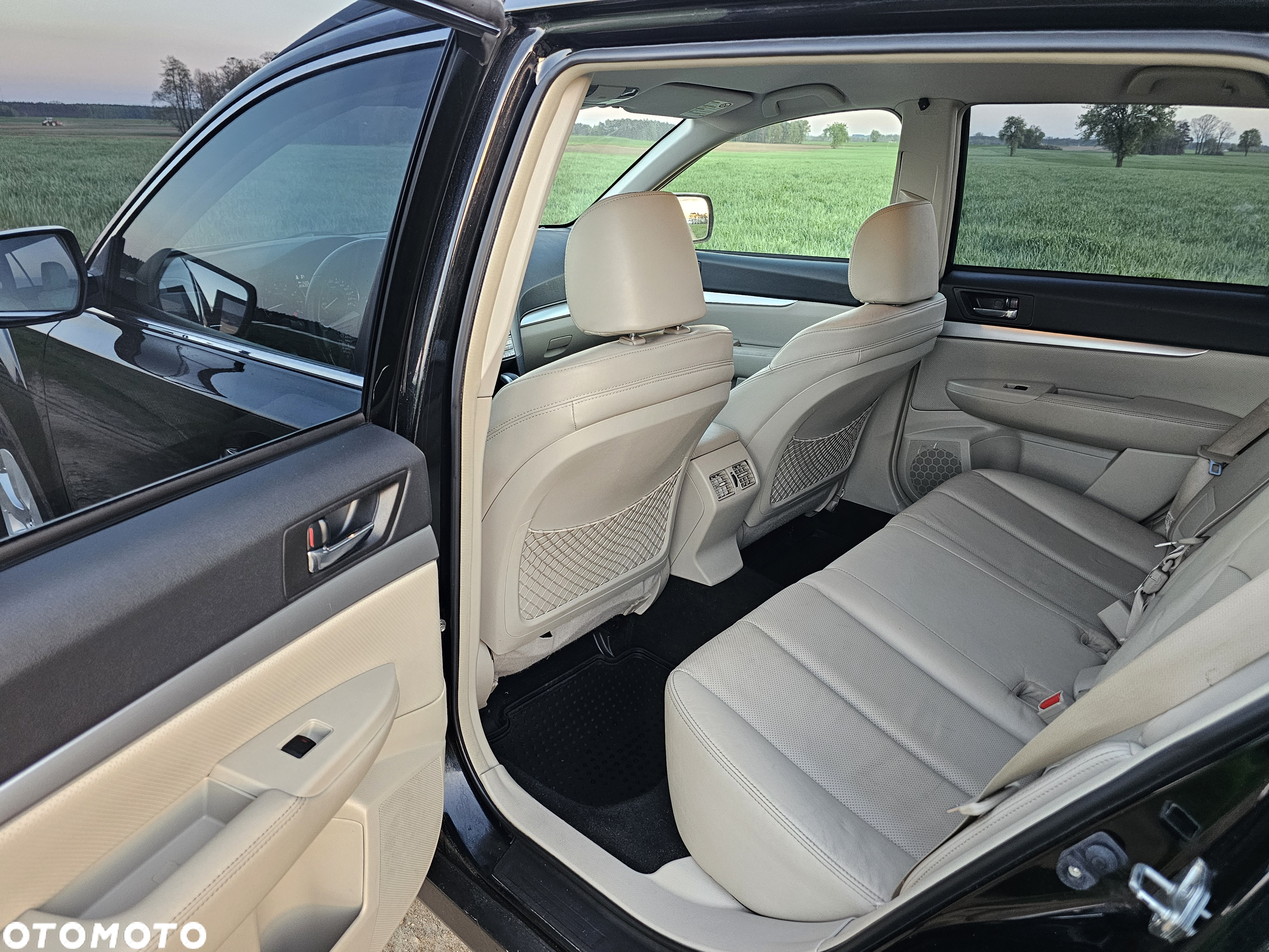 Subaru Outback - 12