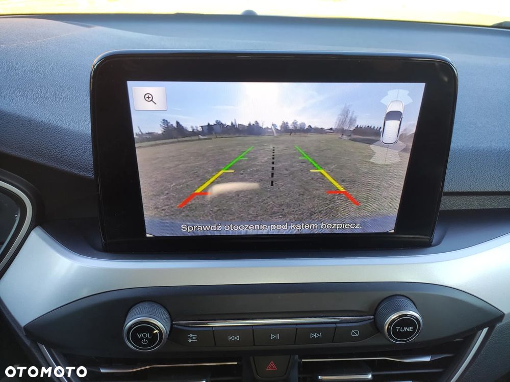 Ford Focus 1.0 EcoBoost Connected - 29