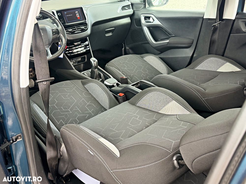 Peugeot 2008 PureTech 82 Style - 21