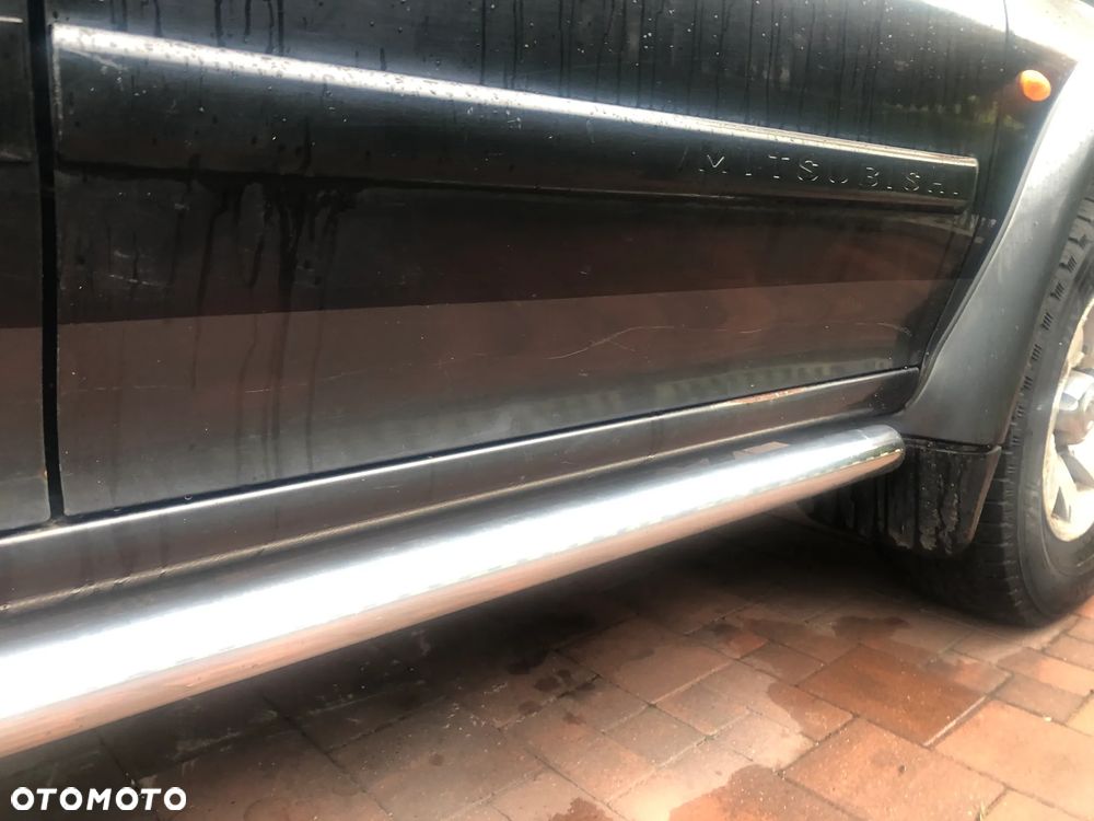 Mitsubishi Pajero - 12