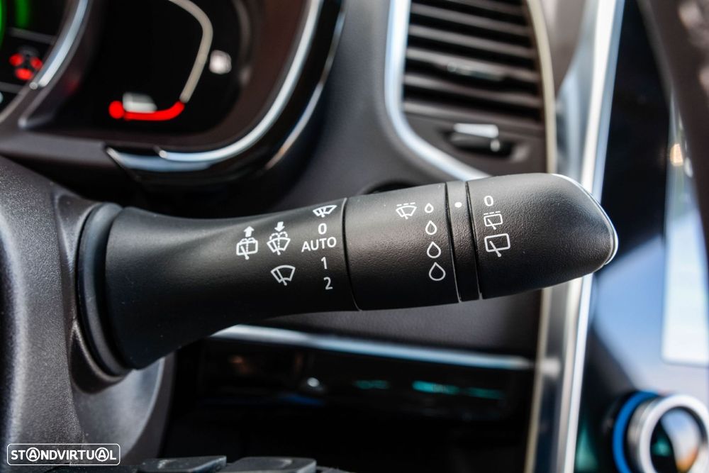 Renault Espace 1.6 dCi Initiale Paris EDC - 19