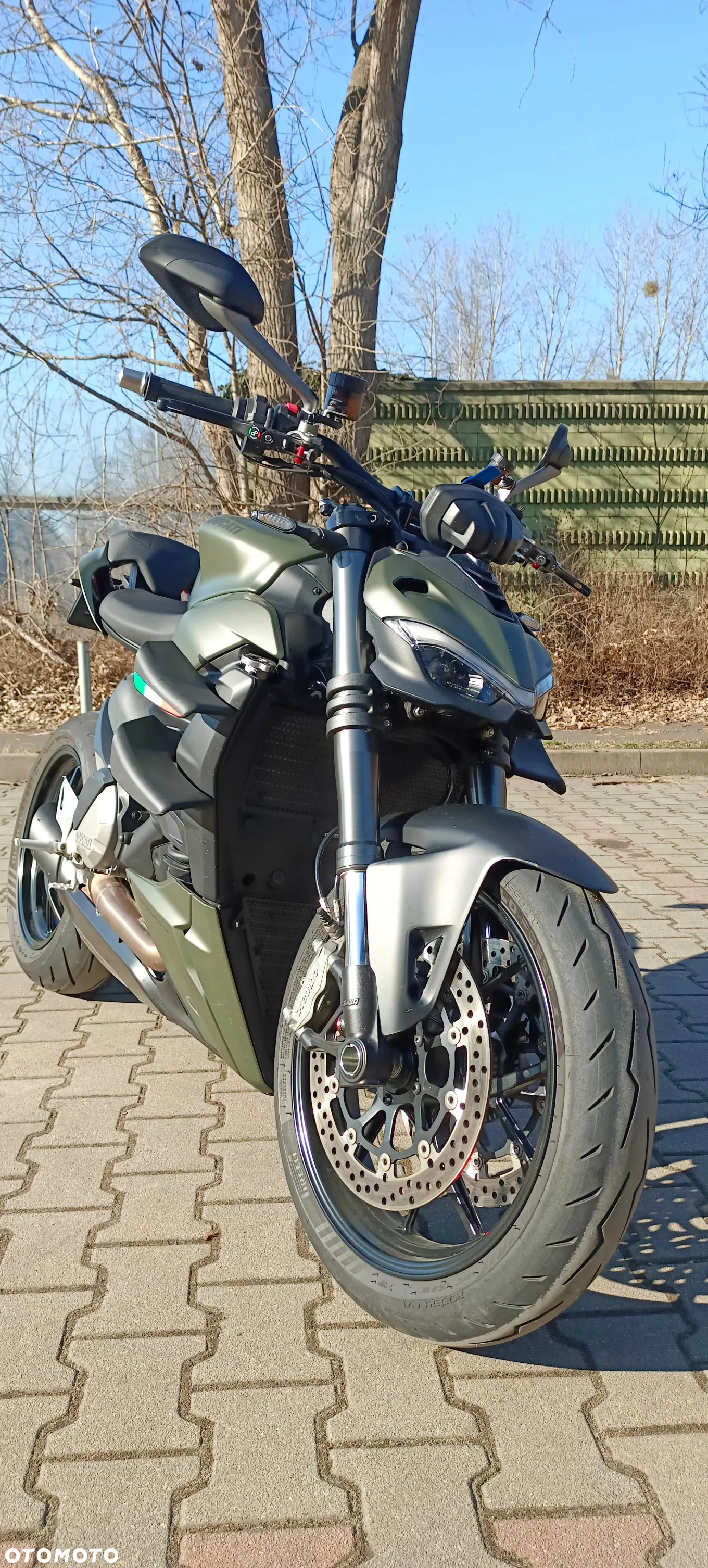 Ducati Streetfighter V2 - 3
