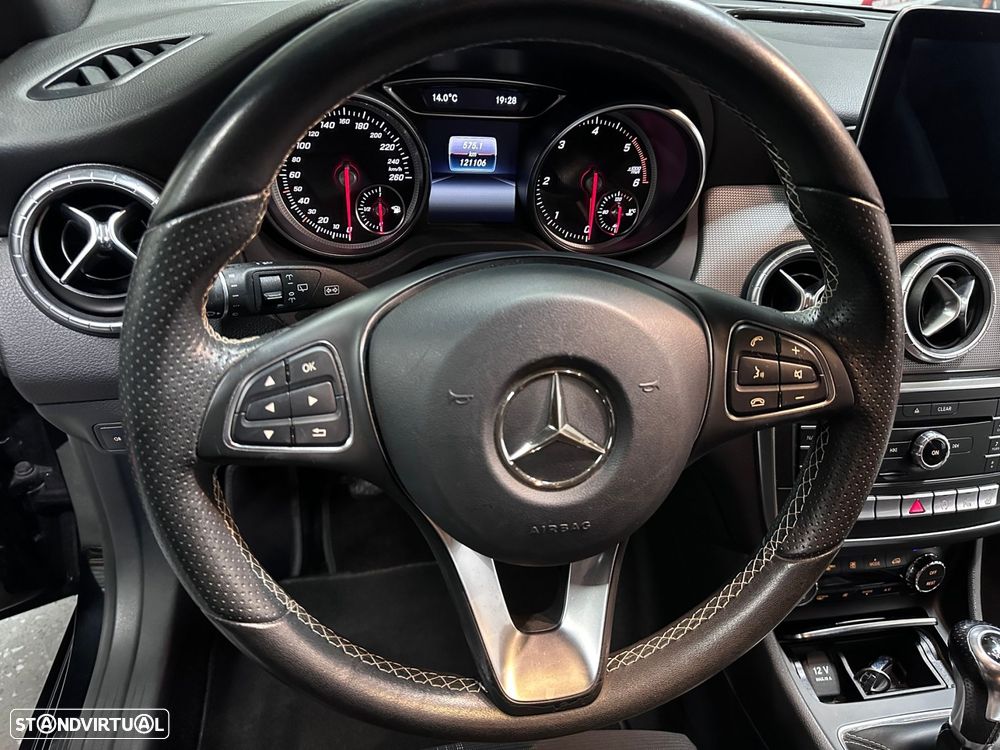 Mercedes-Benz CLA 180 d Shooting Brake Urban - 17