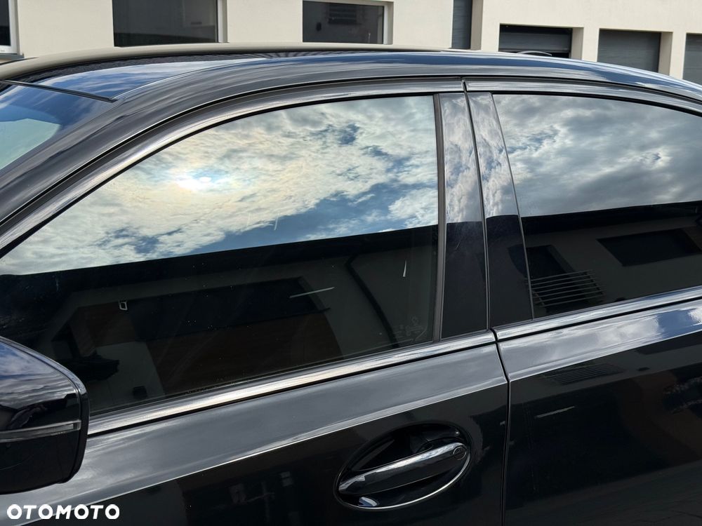 BMW Seria 3 320d M Sport - 11