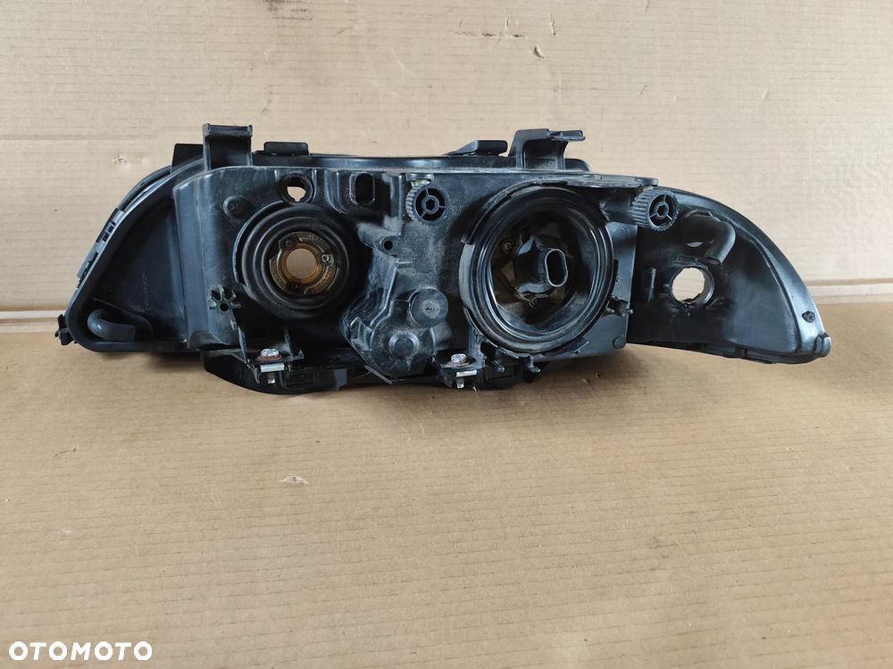 BMW 5 E39 2.0D LAMPA PRAWY PRZÓD EUROPA ORYGINAŁ - 8