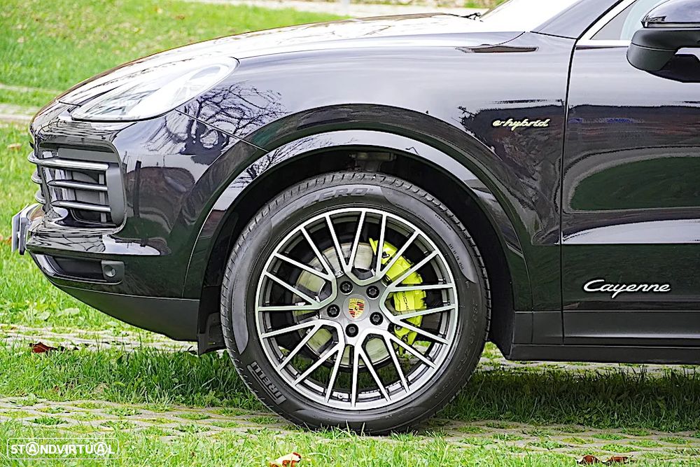 Porsche Cayenne Formula E - 4