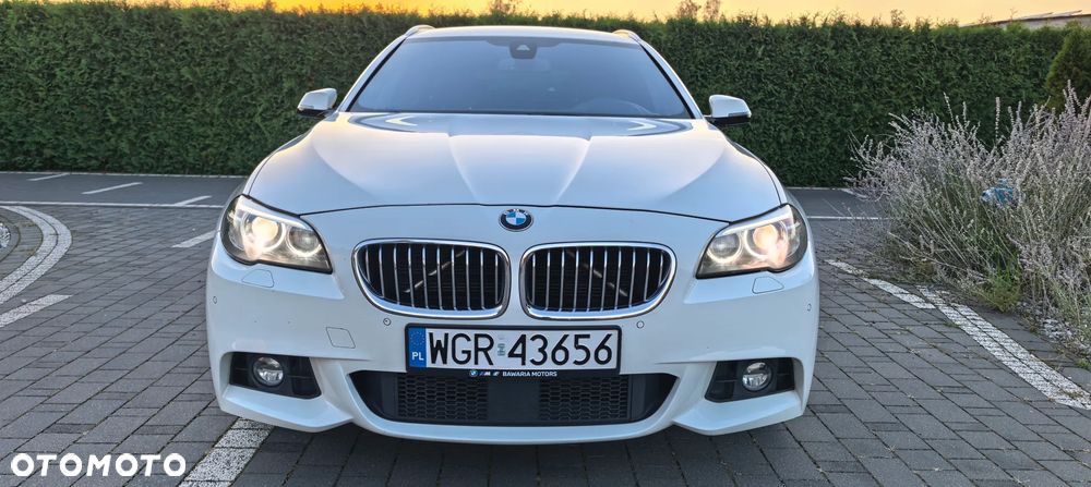 BMW Seria 5 525d xDrive - 2