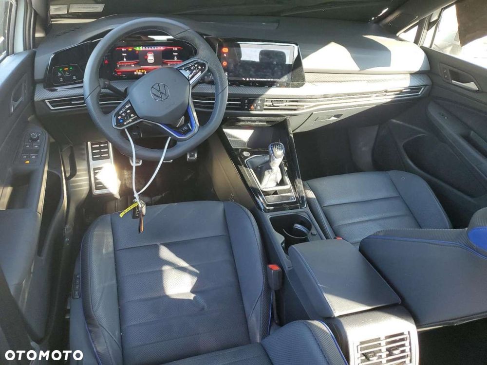 Volkswagen Golf - 2