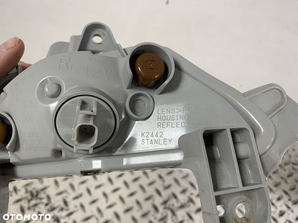 ORYGINALNY KIERUNKOWSKAZ PRAWY PREZDNI MAZDA 3 III BM 13-17 ORYGINAŁ B45A51350 - 9