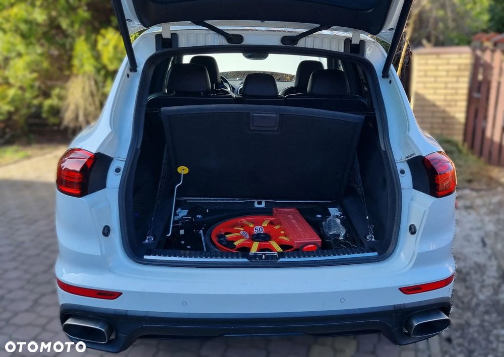 Porsche Cayenne Platinum Edition - 29