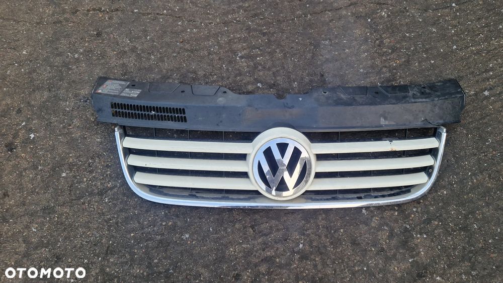 VOLKSWAGEN TRANSPORTER T5 ATRAPA - 1