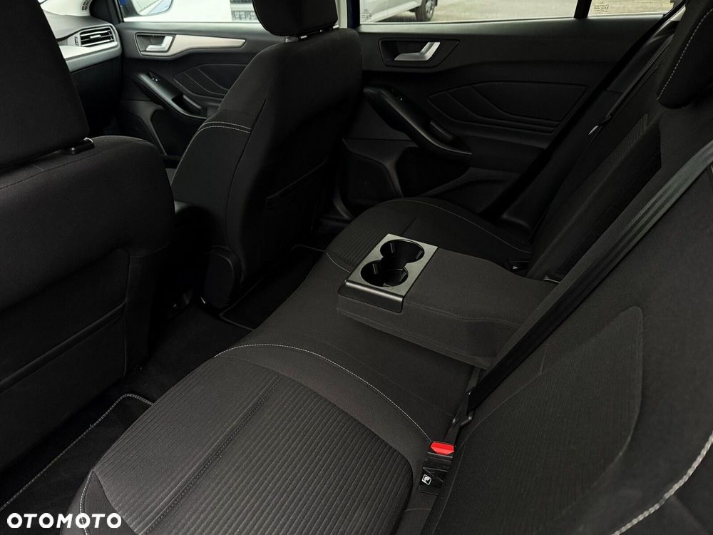 Ford Focus 1.0 EcoBoost Titanium X - 30