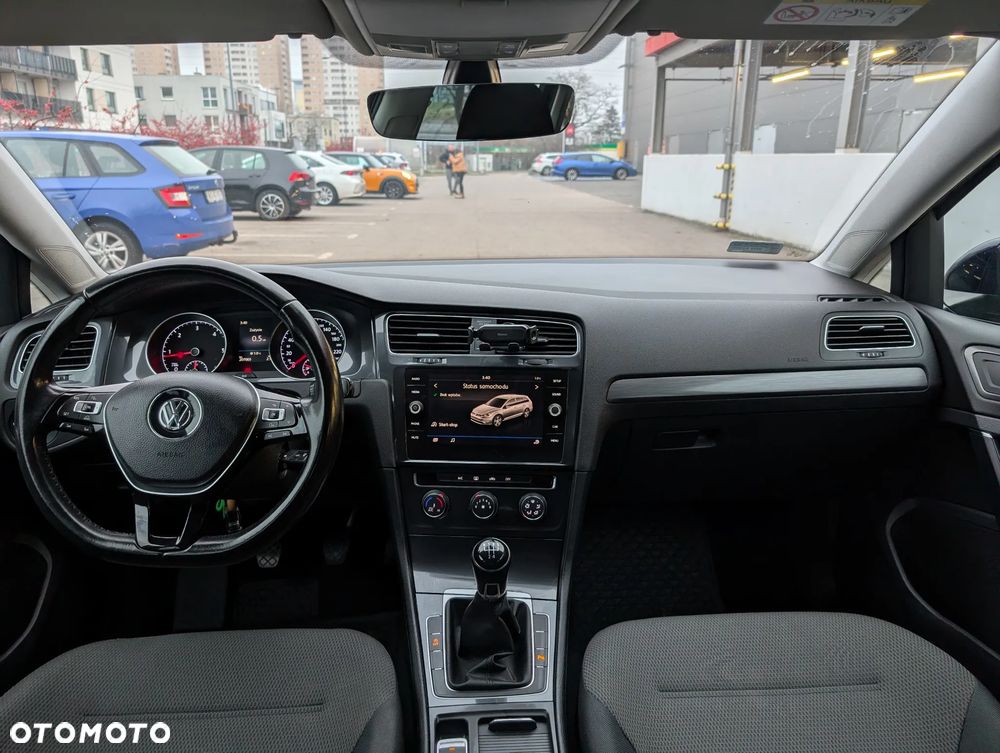 Volkswagen Golf 1.6 TDI BMT Comfortline - 23