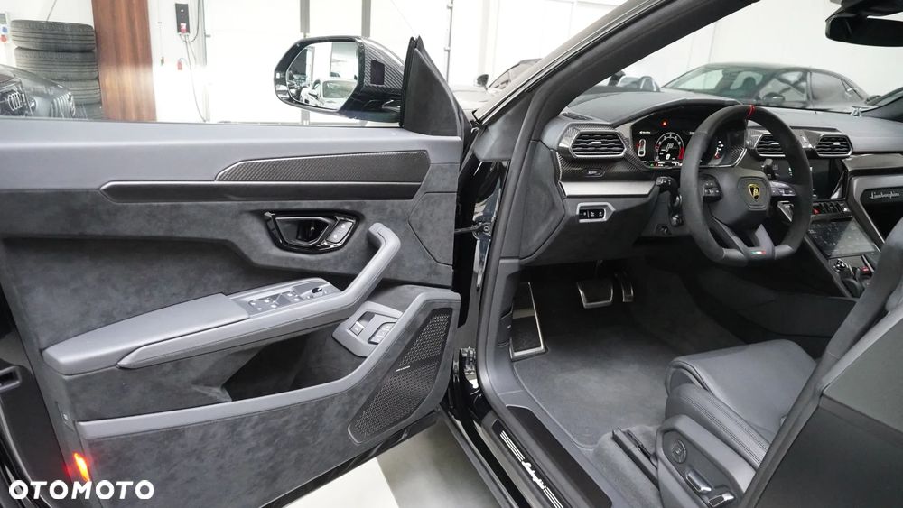 Lamborghini Urus - 6