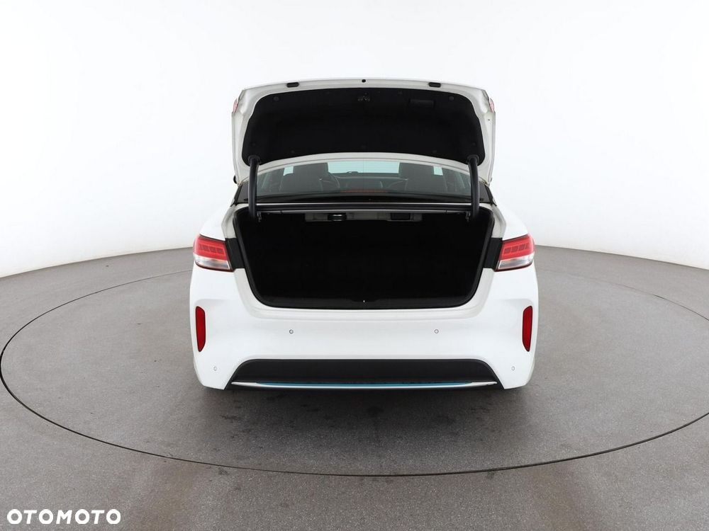 Kia Optima Plug-in Hybrid - 20