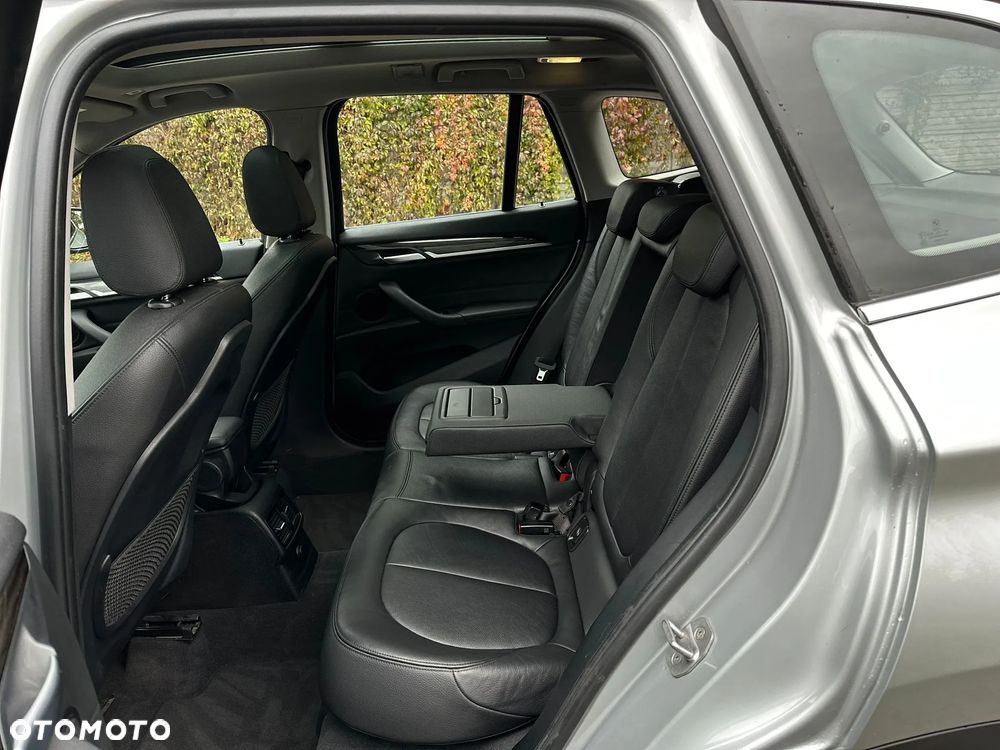 BMW X1 xDrive25d Advantage - 38