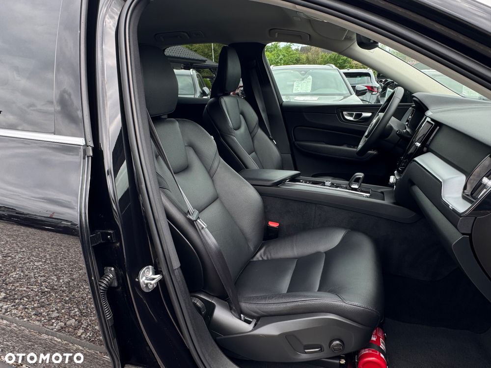 Volvo XC 60 B4 D Geartronic Momentum Pro - 29