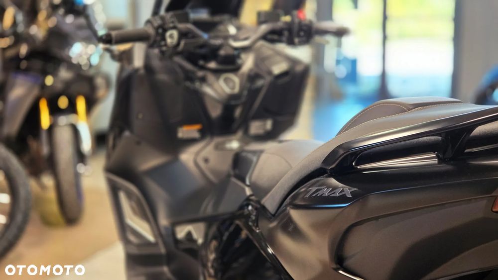 Yamaha Tmax - 8