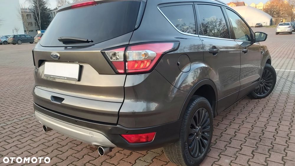 Ford Kuga 1.5 TDCi 2x4 Titanium - 4