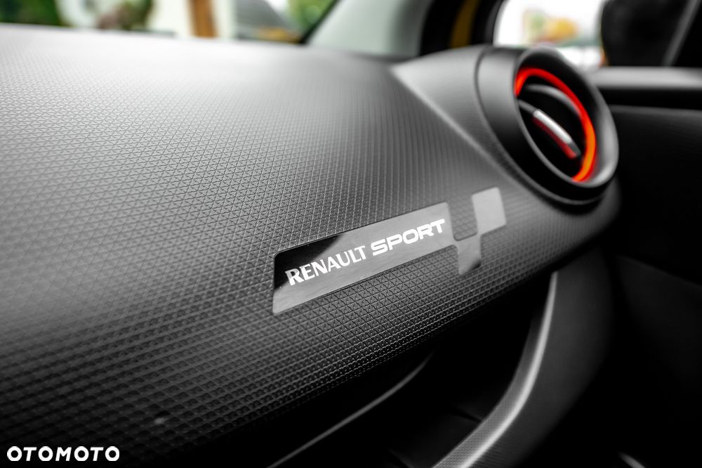 Renault Clio TCe 200 EDC Sport R.S - 28